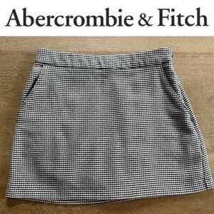 ✝️ A&F | Classic Houndstooth Mini Skirt